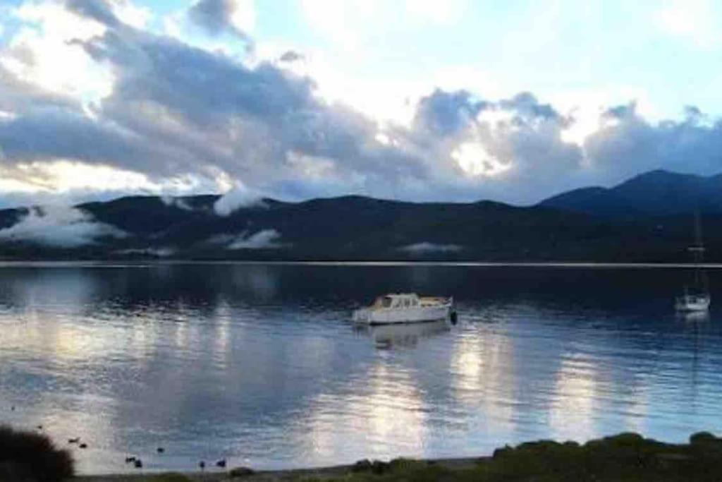 Great Views From New 2 Bedroom Apartment Te Anau Exterior foto